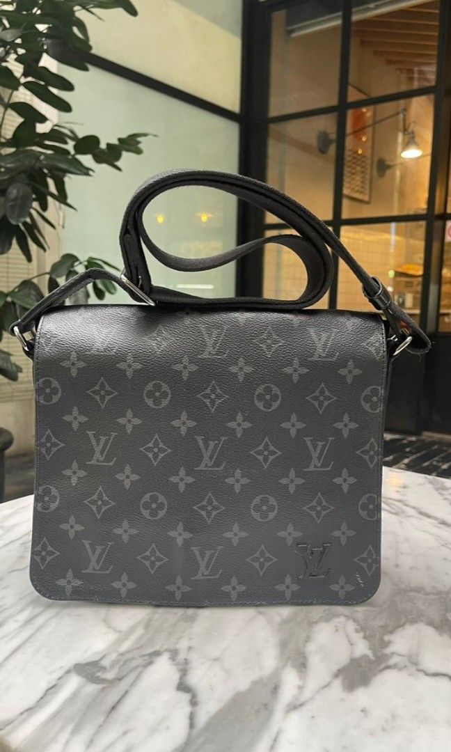 Louis Vuitton Discovery Pochette Monogram Eclipse PM Black in Coated  Canvas/Leather with Silver-tone - GB