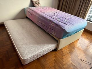 (Category: ) located in . Submitted by eembee (Listing ID 1228454035, Image 1). Description: .