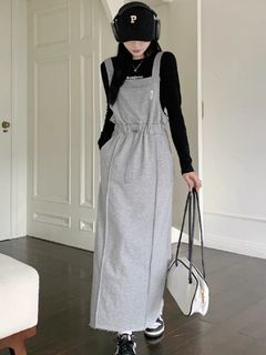 (Category: ) located in . Submitted by winneswardrobe (Listing ID 1228551835, Image 1). Description: .