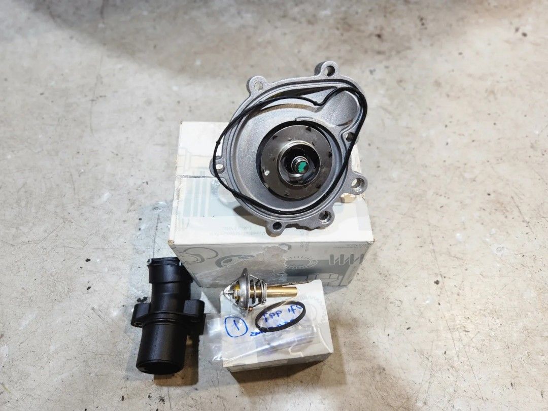 MercedesBenz W203 CLC180 Change Original Thermostat, Thermostat