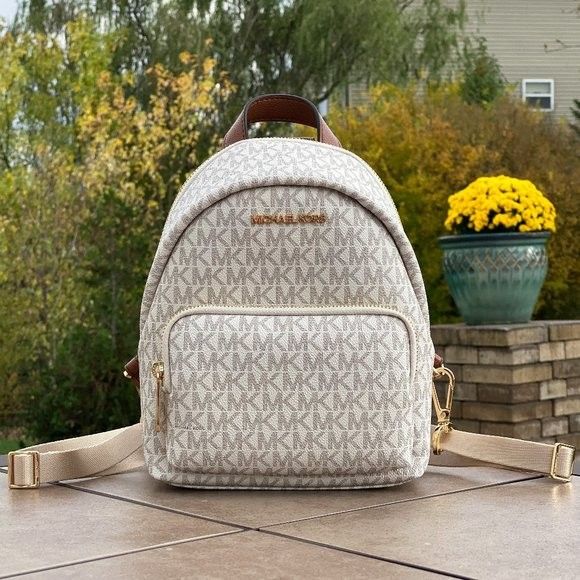 Mk erin archivos convertible backpack