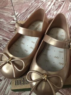 (Category: ) located in . Submitted by chinitas_closet (Listing ID 1228413191, Image 1). Description: .