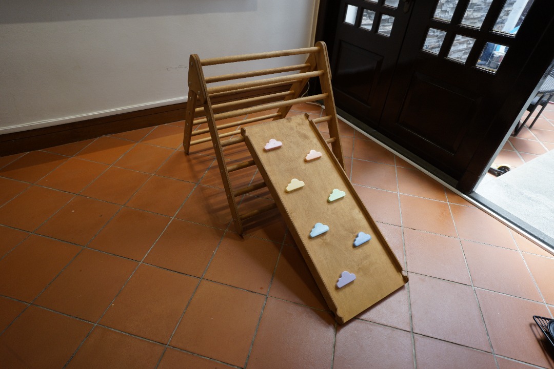 Montessori Climber Pastel Climbing clouds Reversible too slide Ramp