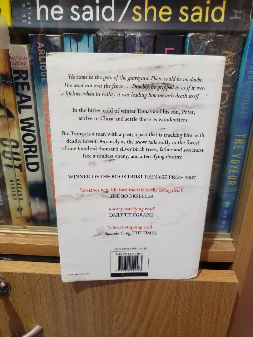 My Swordhand is Singing by Marcus Sedgwick (Category: Storybooks) located in Malolos. Submitted by purplereader (Listing ID 1228529826, Image 2). Description: My Swordhand is Singing Marcus Sedgwick ✅PB ✅VGC, with tear on the cover 🐼Php 75 💰MOP: ⏩COD for meet up transactions ⏩Gcash if via courier ⏩Shopee (plus 7.5% on book price) 📦MOD (buyer will shoulder sf): ⏩Meet up if Malolos area (preferred) ⏩J&T (direct, sf must be paid via gcash before 