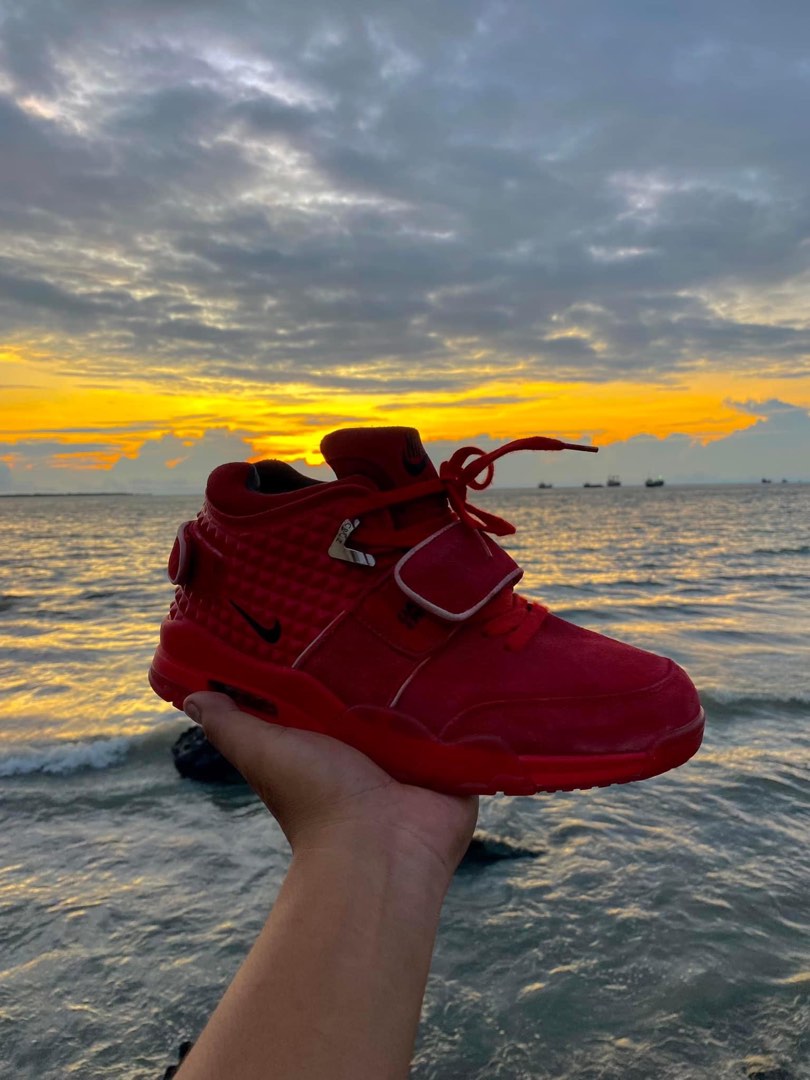 Air sales cruz red
