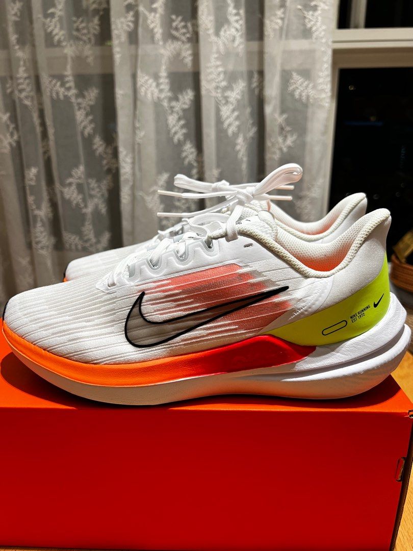 Flo nike sneaker Clearance