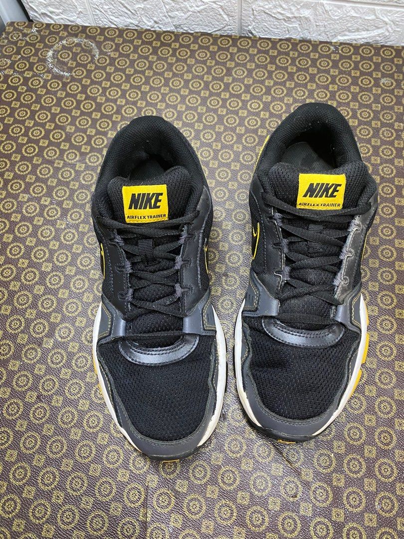 nike airflex trainer