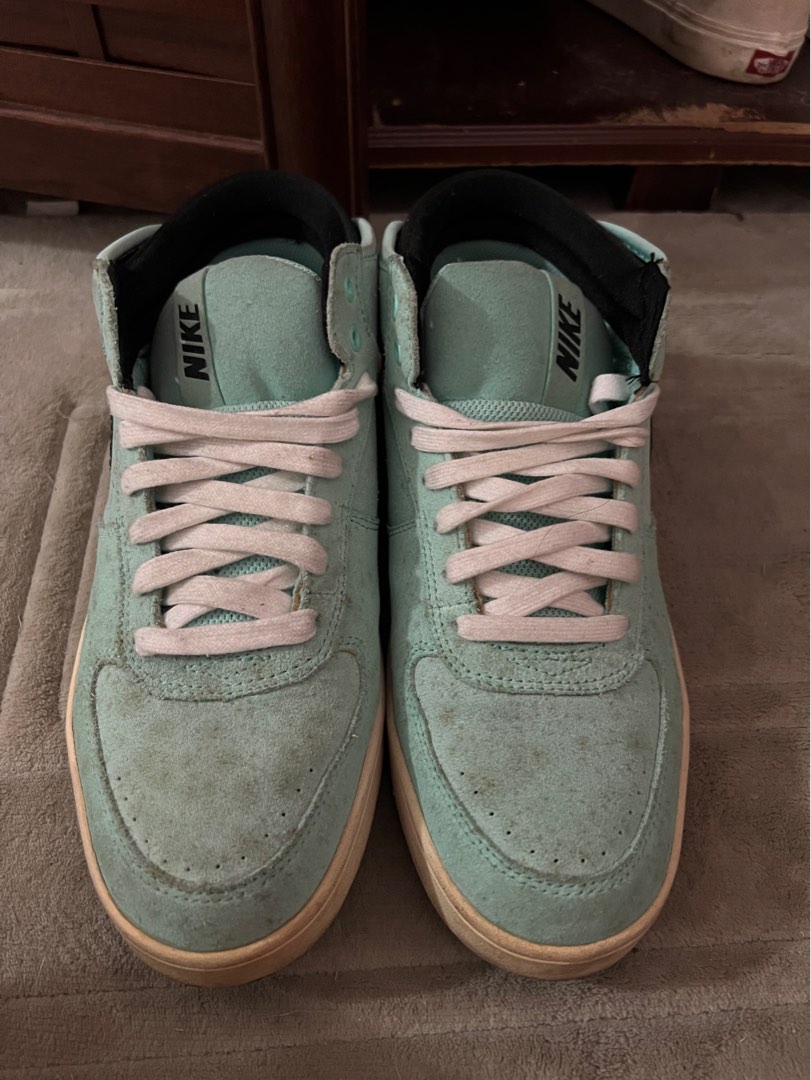 womens nike trainers mint green