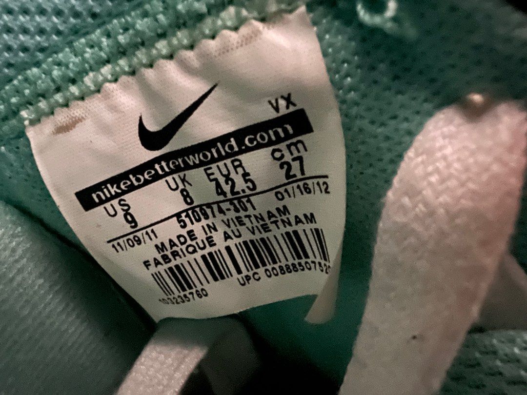 nike mint green tennis shoes