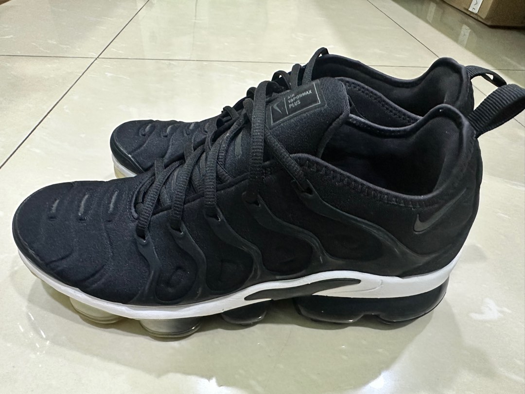 Nike vapormax overbranding clearance