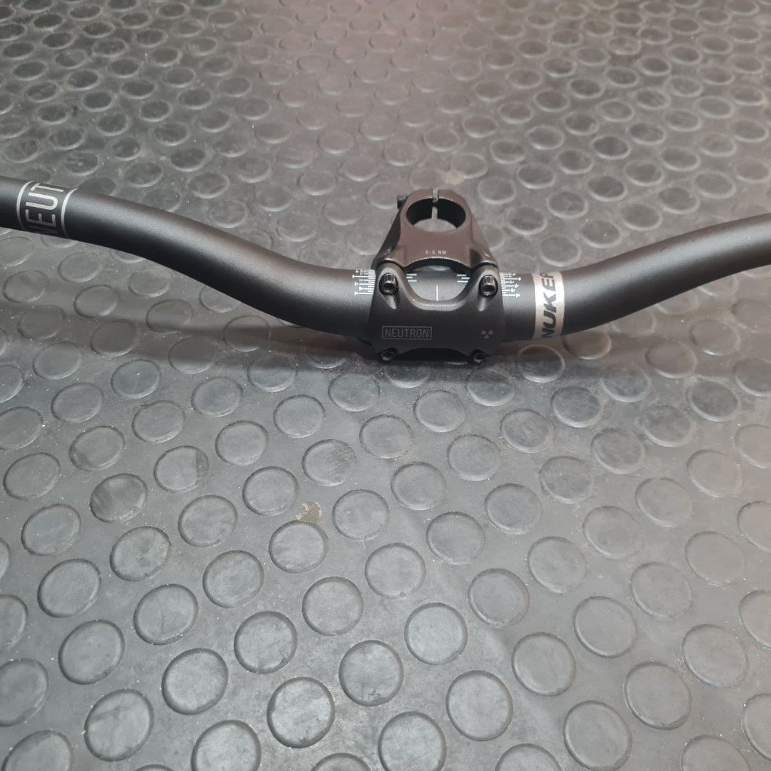 Nukeproof neutron store v2 handlebars