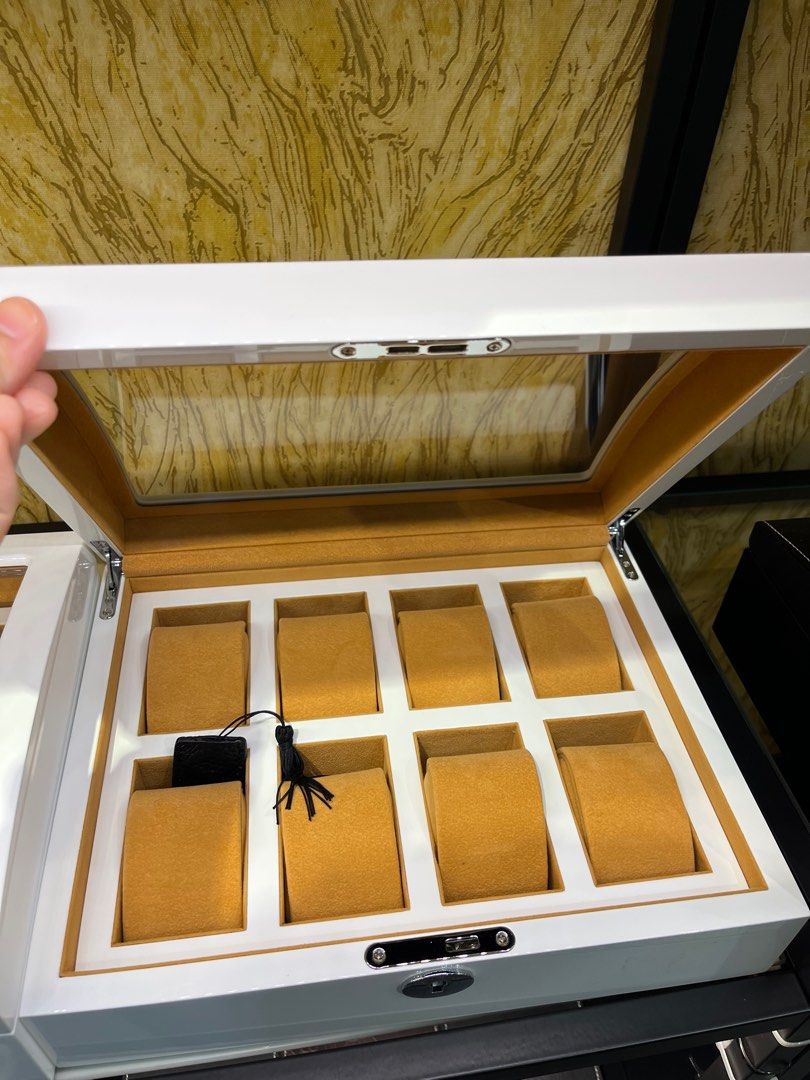 White on sale watch box