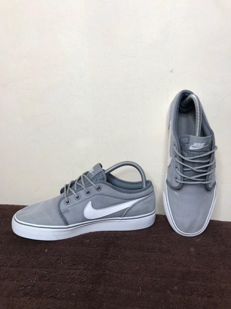 Orig Nike Toki Low Men's - Size 7, Men's Fashion, Footwear