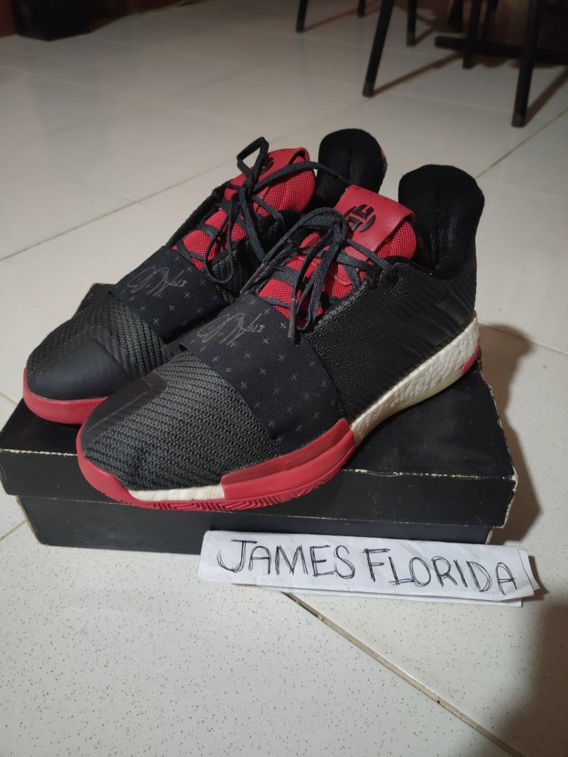 Original Adidas Harden Vol 3 (Category: Sneakers) located in Lapu-Lapu City. Submitted by jamesflorida0007 (Listing ID 1228479191, Image 3). Description: Original Adidas Harden Vol.3 (James Harden signature shoes) Size 10 Slightly used with minor scratches or gasgas No drags No heeldrag Sariwang sariwa pa yung sole nya Original/Authentic 💯 Sobrang ingay at kapit sa court Check detailed pic to appreciate the shoes For 2,850 only firm❗(Free shippi