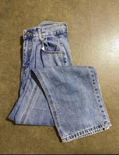 (Category: ) located in . Submitted by calssssss (Listing ID 1228442692, Image 1). Description: .