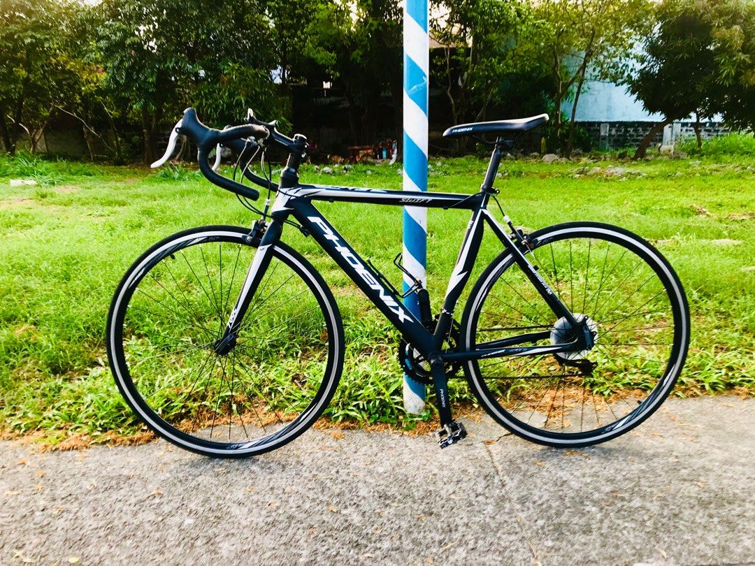 Phoenix swift 700c hotsell road bike specs