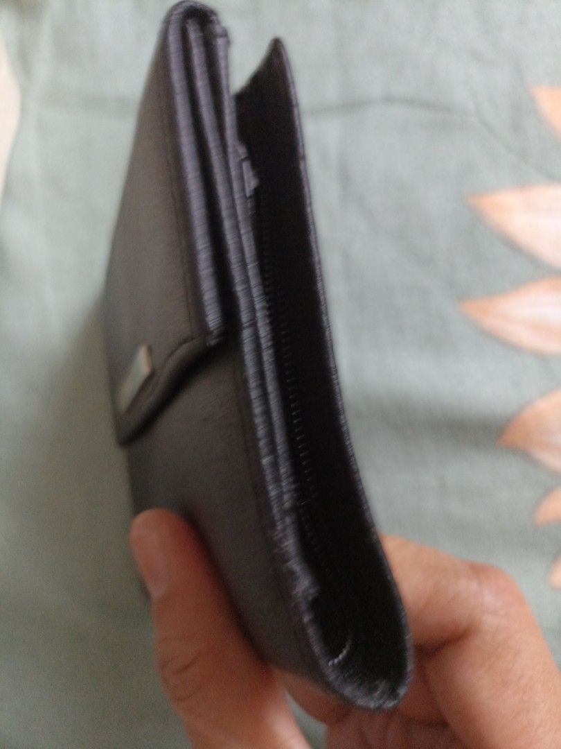 Preloved Legit Furla Short Wallet (Category: Luxury Bags & Wallets) located in Batangas. Submitted by ms.d_preloveditems (Listing ID 1228470395, Image 3). Description: legit genuine leather from japan box.