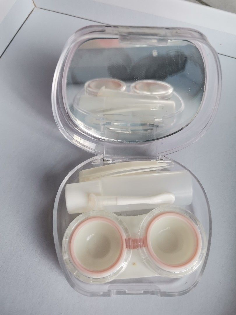Rabbit contact lens case set, Beauty & Personal Care, Vision Care on