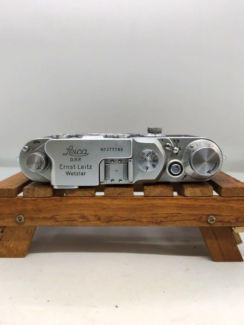 Rare Leica IIIc WWII red curtain. Made in Germany, 1941. Body ...