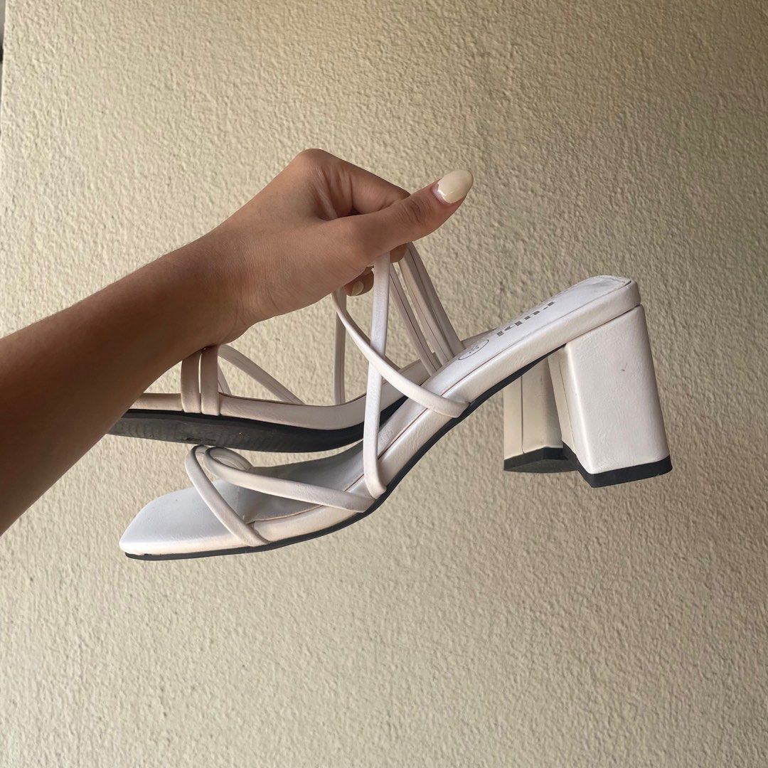 https://www.carousell.com.my/p/rubi-white-heels-1228430309/