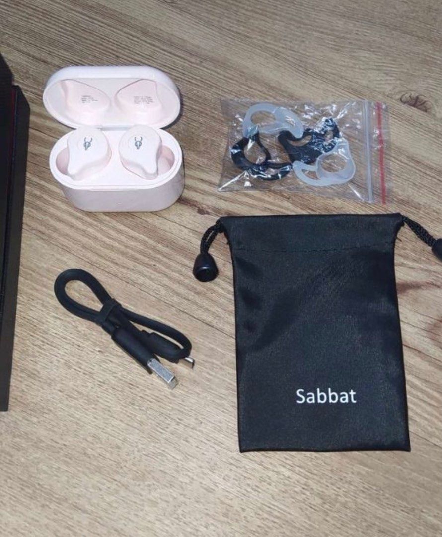 Sabbat X12 Pro Pink (Unsealed) (Category: Earphones) located in Quezon City. Submitted by gadgethunter_ph (Listing ID 1228456854, Image 3). Description: The entry-level wireless earbud of the series. It has the most basic but functional features, perfect for music listening, binge-watching, and workouts. Comfort and accessibility never felt this powerful What's in the box: 1 - Unit 1 - Manual 1 - Charging Cable 1 - Pouch 2 - Earhooks.