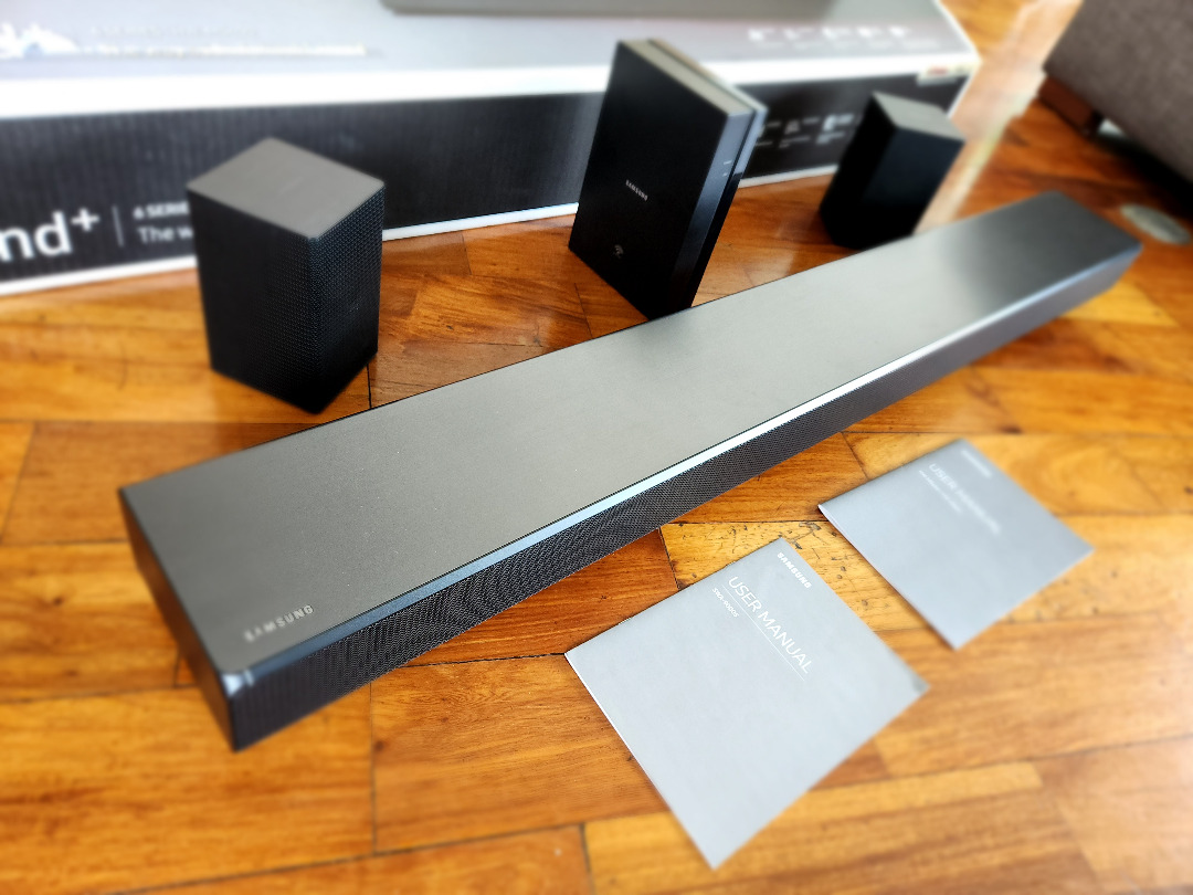 Samsung HWMS650 Soundbar 450 Watts, plus Wireless Rear Speaker Kit