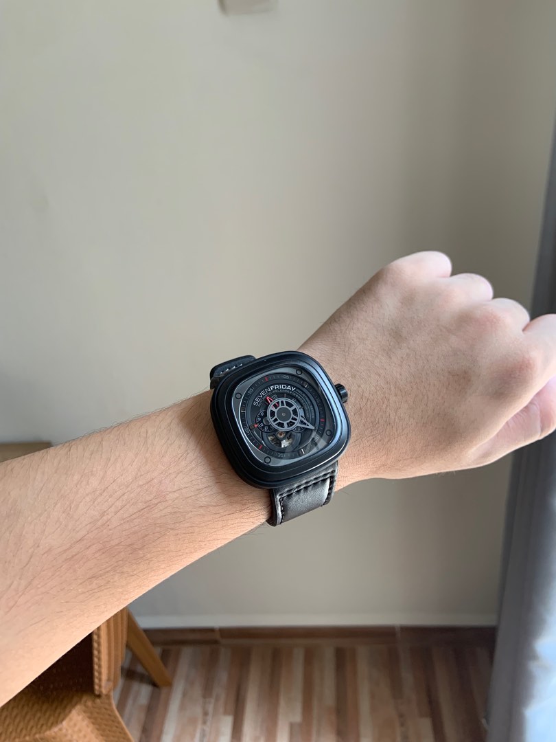 開店祝い開店祝いセブンフライデー SF-P3 01 SEVENFRAIDAY 腕時計