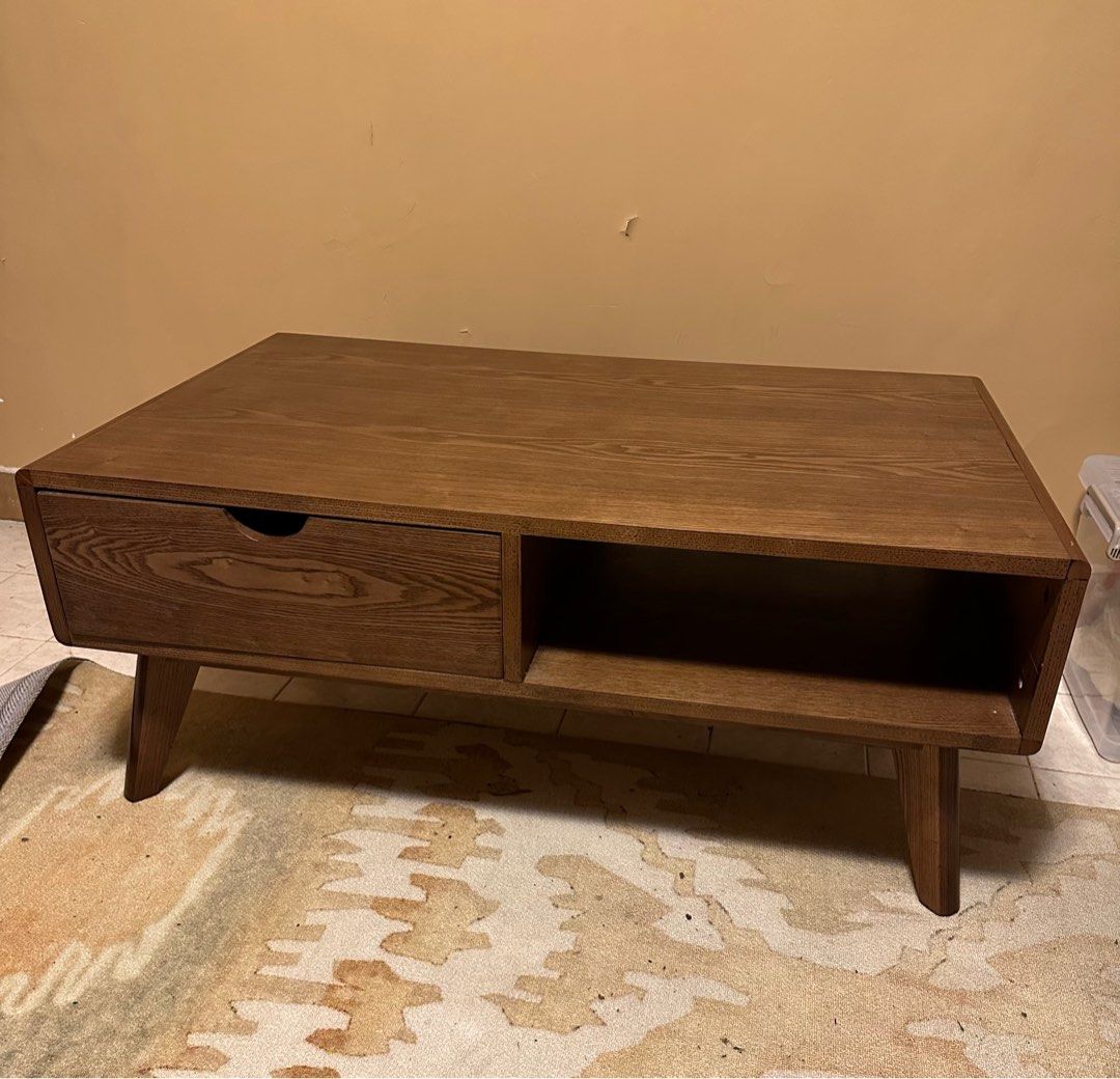 Solid wood coffee table, 傢俬＆家居, 傢俬, 桌子 Carousell
