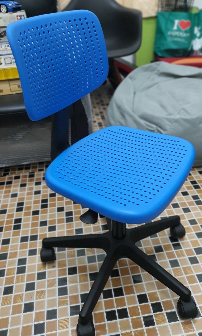 Ikea swivel cheap chair kids