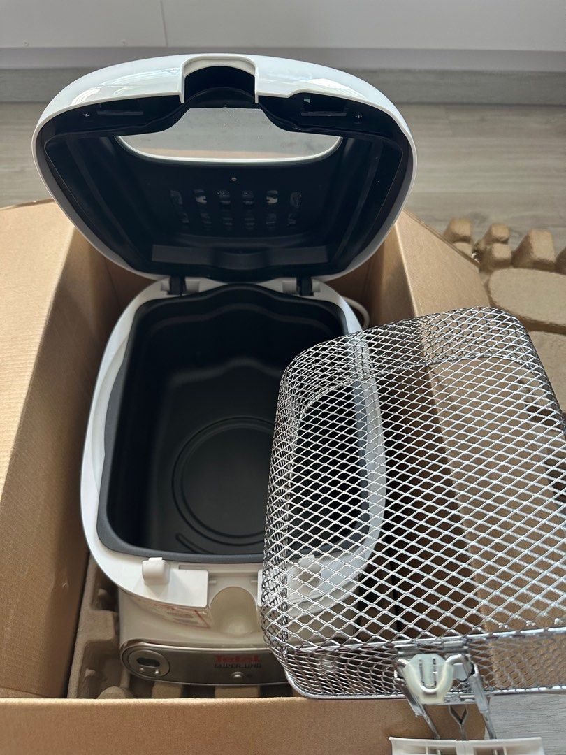 Tefal FR3021 Super Uno Deep Fryer, TV & Home Appliances, Kitchen