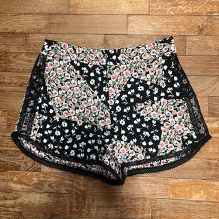 (Category: ) located in . Submitted by heyyoitschann (Listing ID 1228460332, Image 1). Description: .