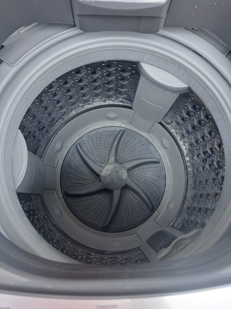 Toshiba top load washing machine 10 kg, TV & Home Appliances, Washing