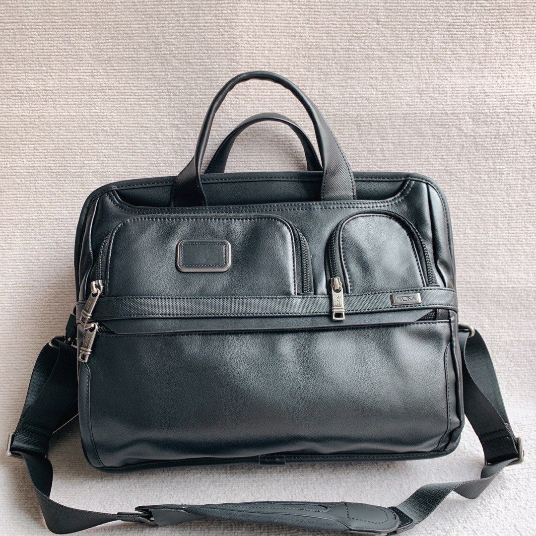 Tumi leather Laptop Bag messenger bag shoulderbag, Computers & Tech