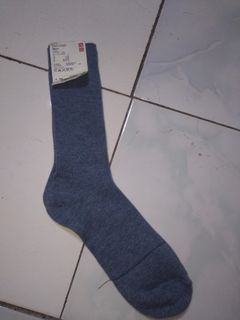 Uniqlo plain crew socks