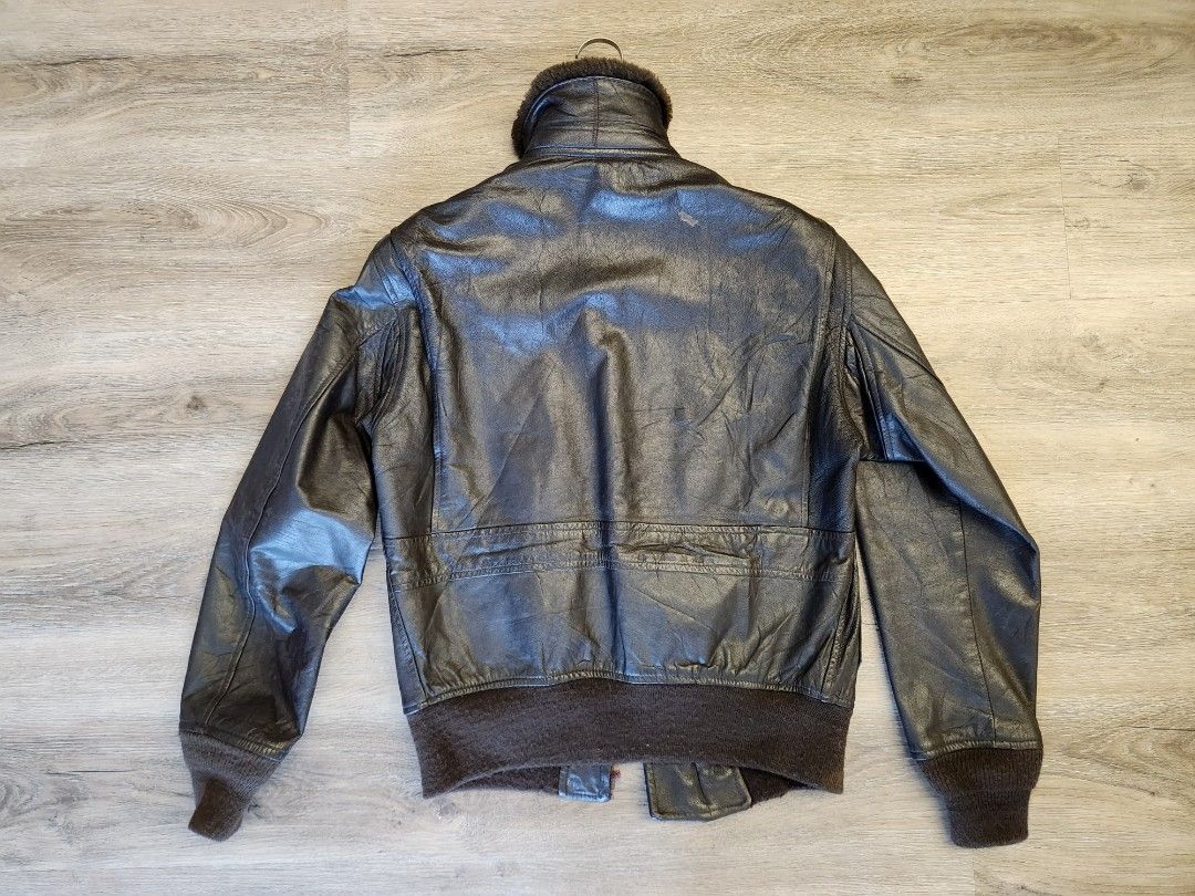 Vintage WW2 US Navy Bomber Jacket Genuine Leather Men s Fashion Coats Jackets and Outerwear on Carousell