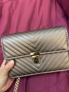 VOIR Slingbag