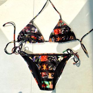 VOLCOM Y2K GRAPHIC BIKINI SET
