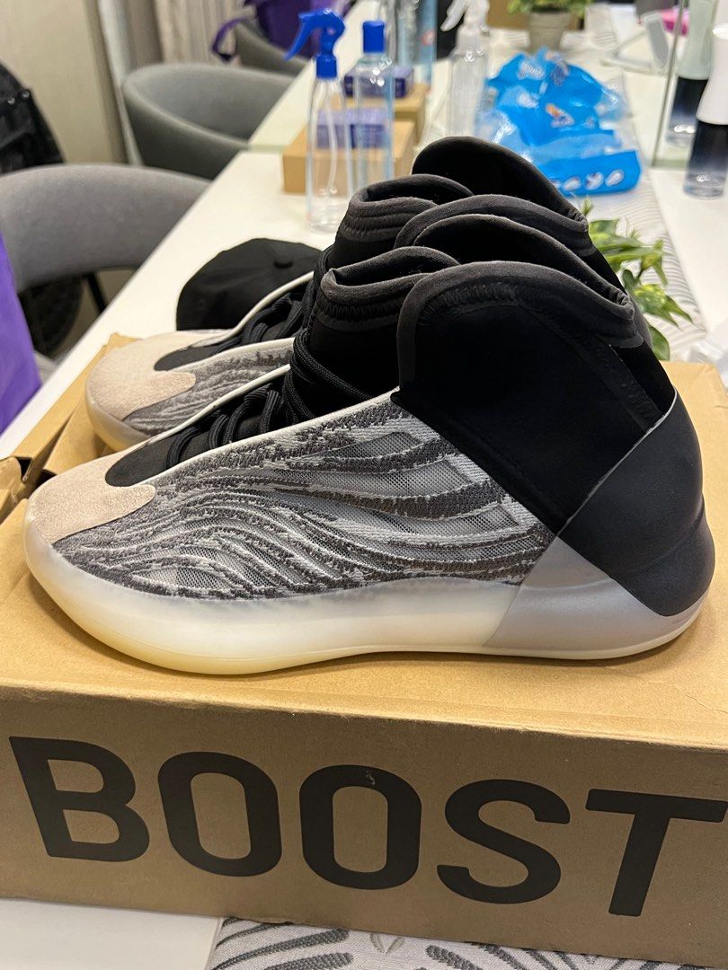 quantums yeezy