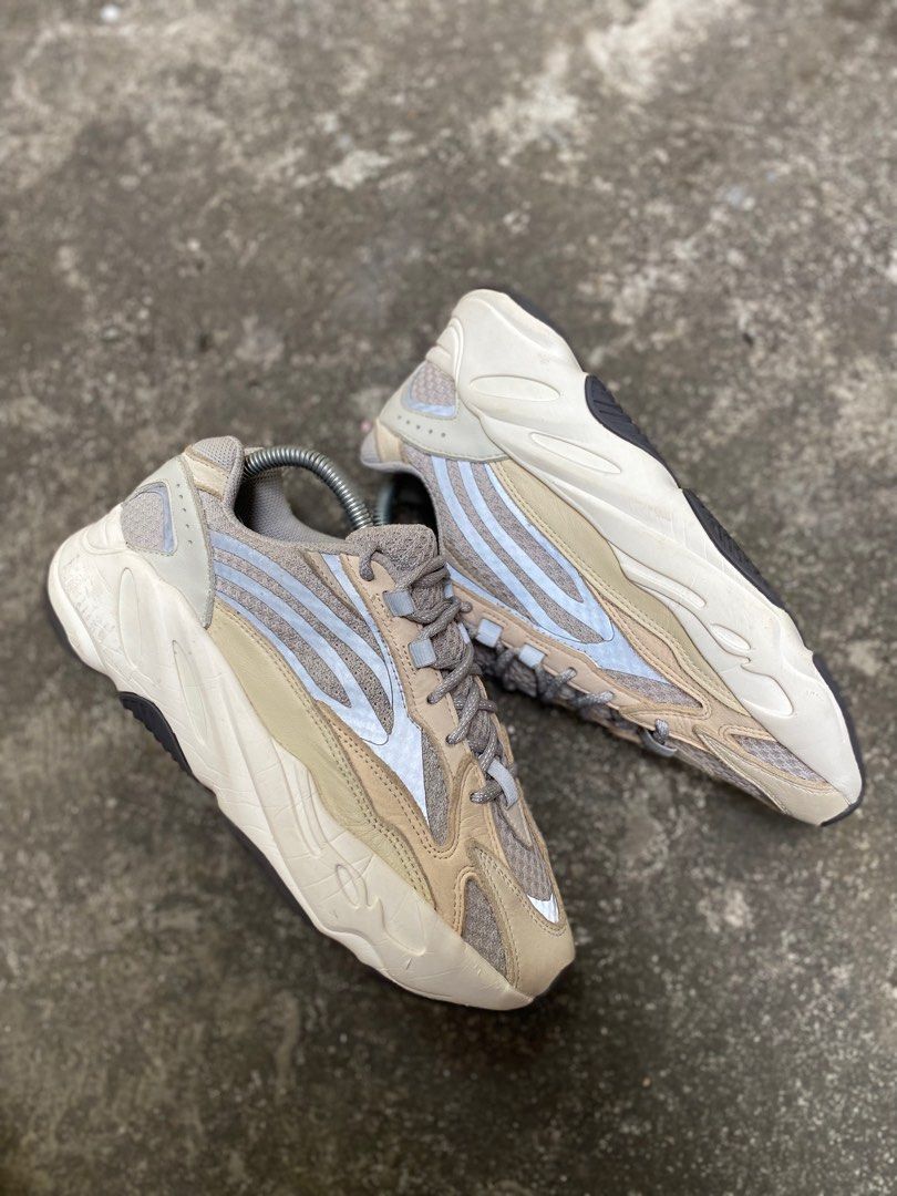 yeezy wave runner cream