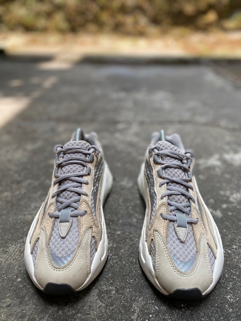 yeezy waverunner v2