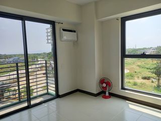 Zadia corner unit - semi-furnished studio  unit for lease - bright and sunny