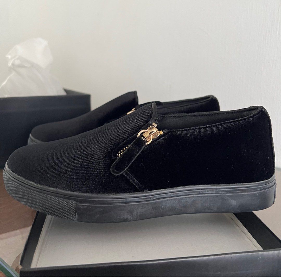 Zalora outlet velvet shoes