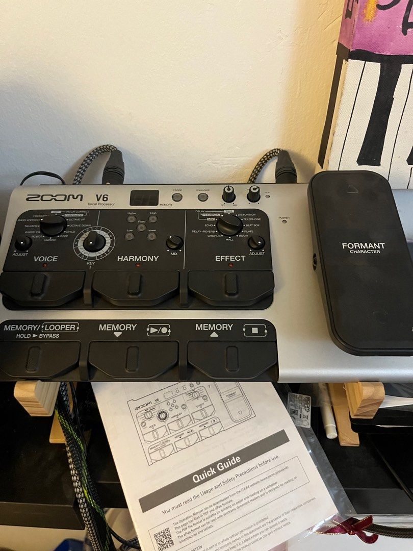 Zoom V6 Vocal Processor with Microphone, Hobbies & Toys, Music & Media