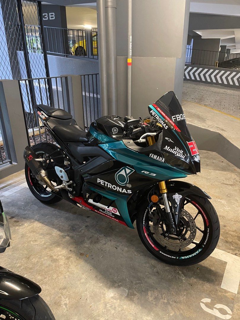Yamaha r3 2025 petronas