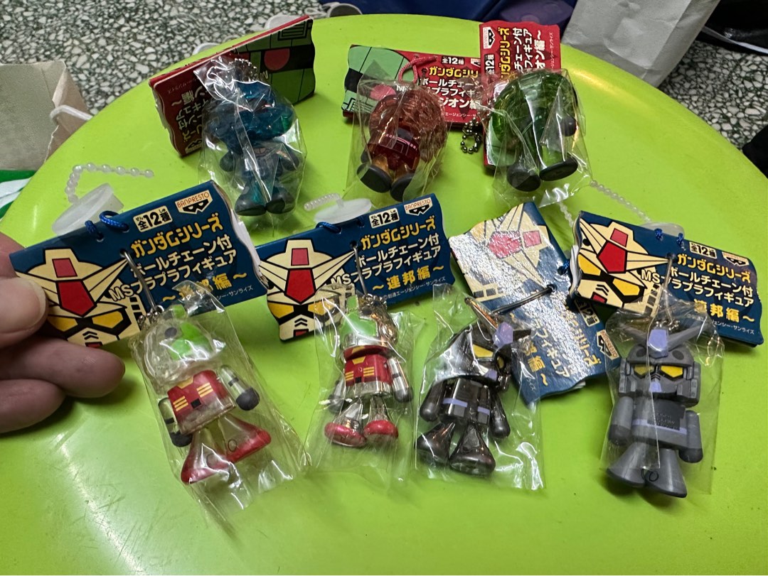 Q版高達Gundam 渣古紅彗星吉姆夾公仔機景品7隻, 傢俬＆家居, 家居裝飾