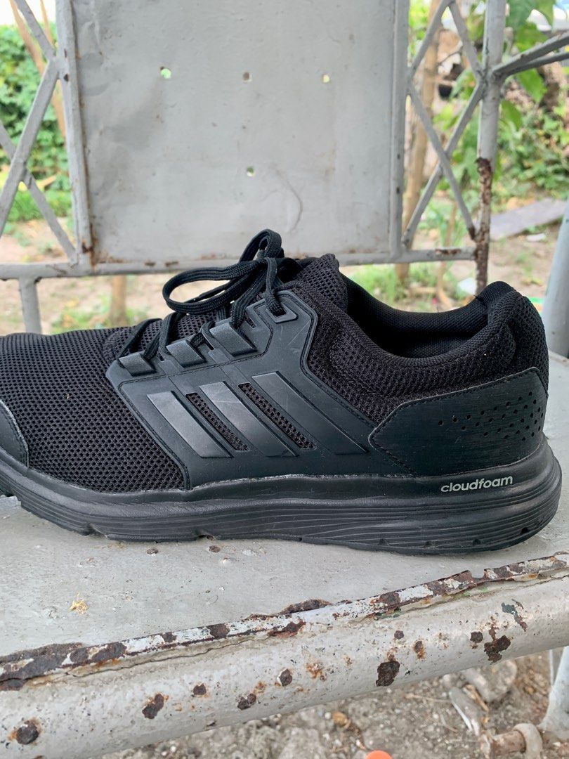 Adidas cloudfoam triple black size 10.5, Men's Fashion, Footwear, Sneakers  on Carousell