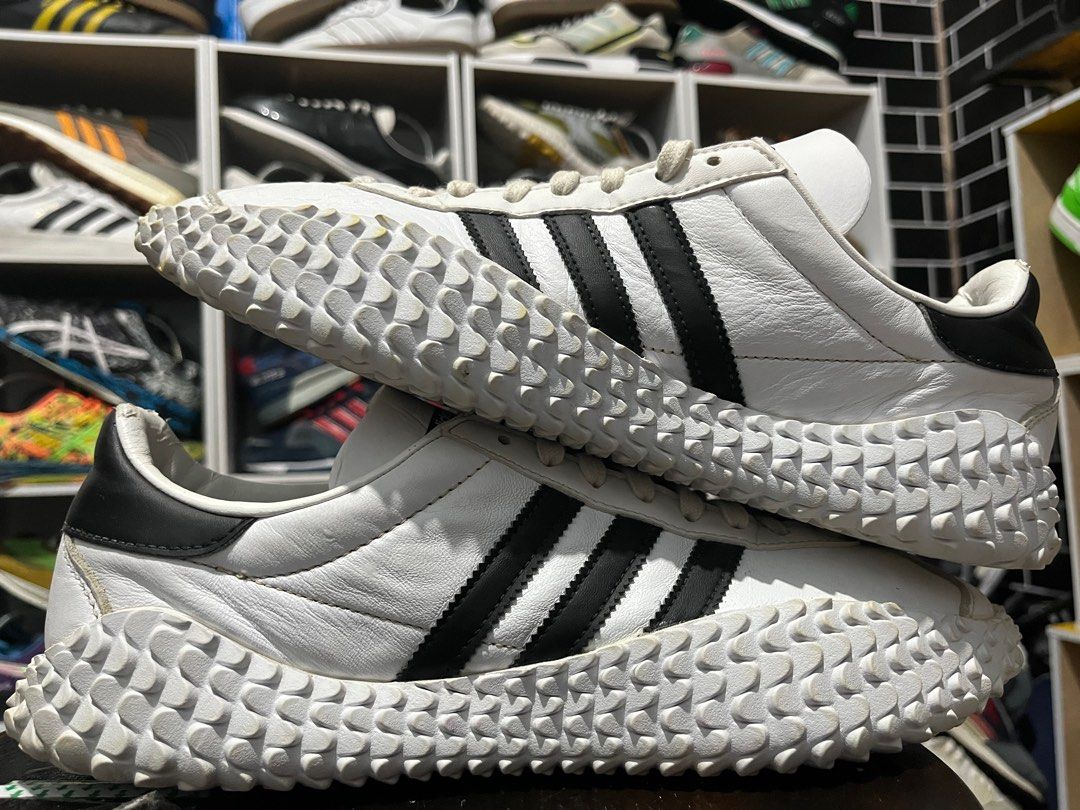 Country x kamanda shoes deals