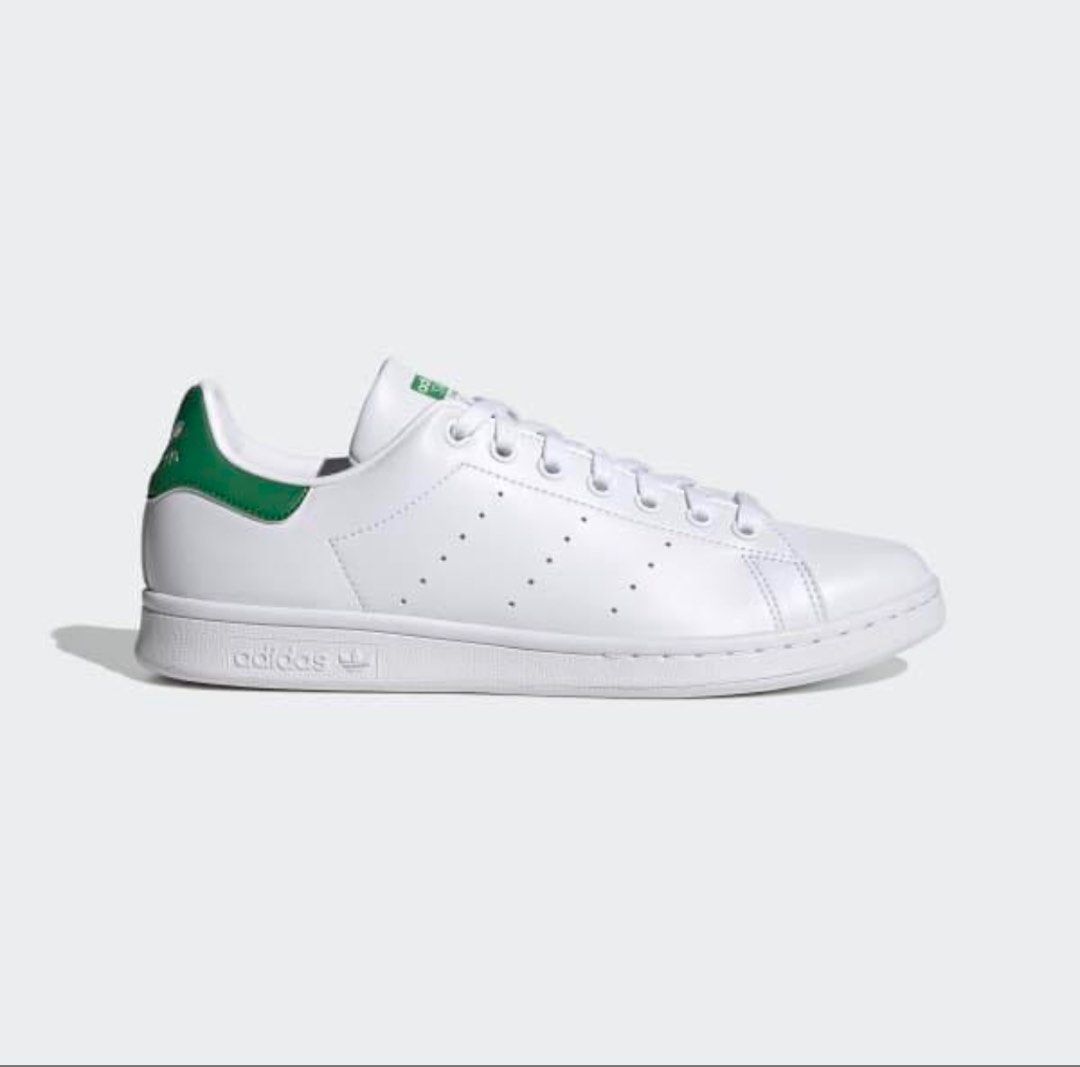 All black stan smiths junior on sale