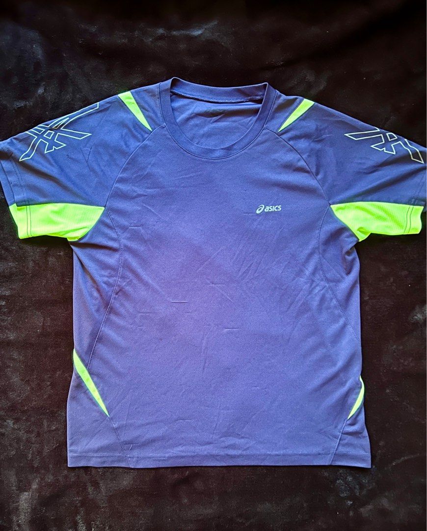 Asics Dark Blue/Neon Green Tshirt (Category: Activewear) located in Dapitan. Submitted by airlishco_j (Listing ID 1228668254, Image 3). Description: Buy 3 of any Tshirt/Polo get huge discount! W&L: 21x26 inch W&L: 54x66.5 cm Minor flaws, pulled threads on Tshirt but barely noticeable. Price negotiable. Yours sf..