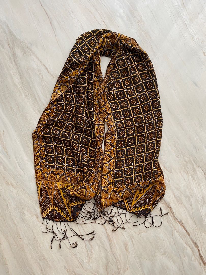 Batik Keris Batik Scarf, Fesyen Wanita, Aksesoris di Carousell